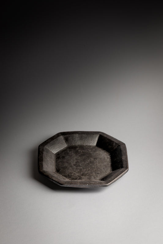 Assiette octogonale Fukumitsu noir