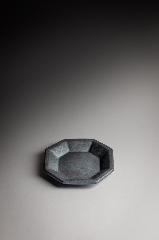Assiette octogonale Fukumitsu gris